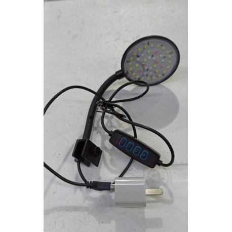 Iluminador Clamp  7 w USB