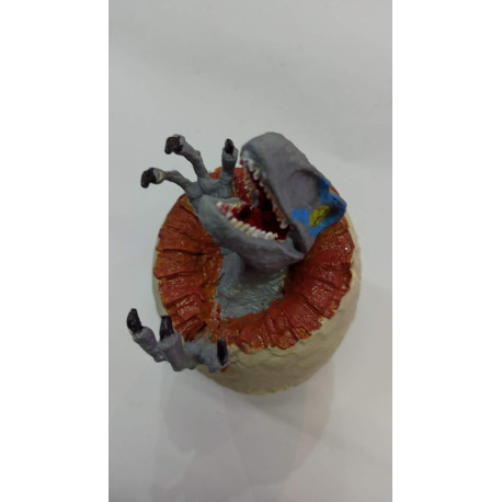 FRA-281 Huevo Dinosaurio Naciendo